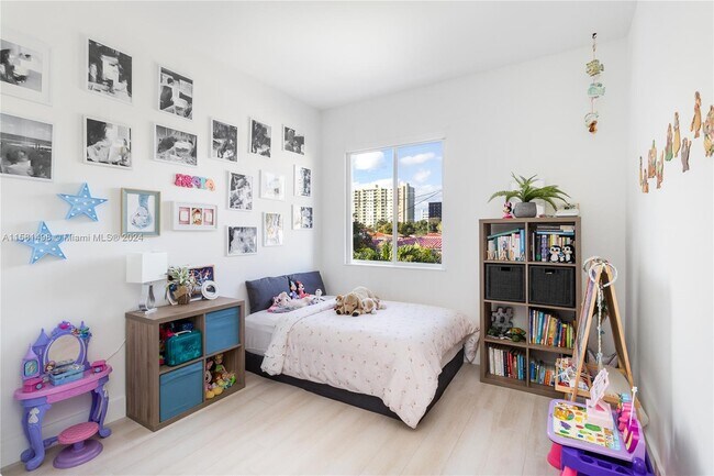 Foto del edificio - 3362 SW 23rd Terrace