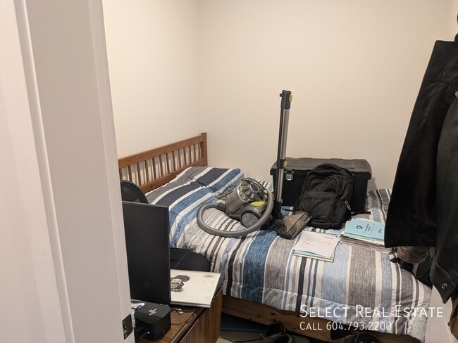 Building Photo - 45497 Campus Dr
