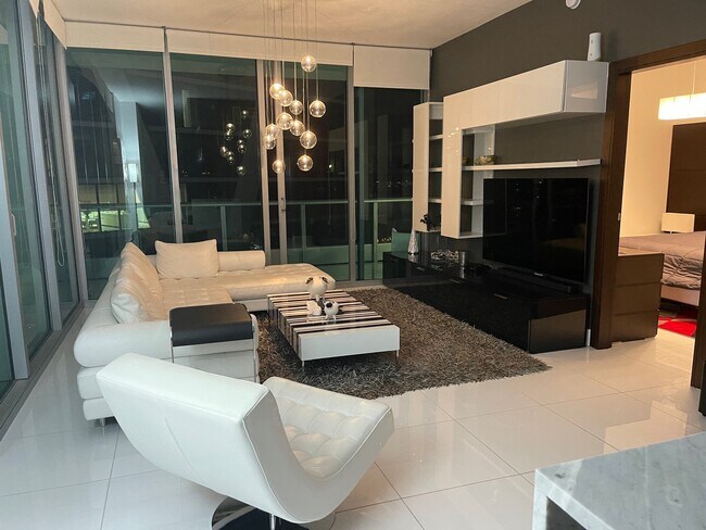 Foto del edificio - 900 Biscayne Blvd