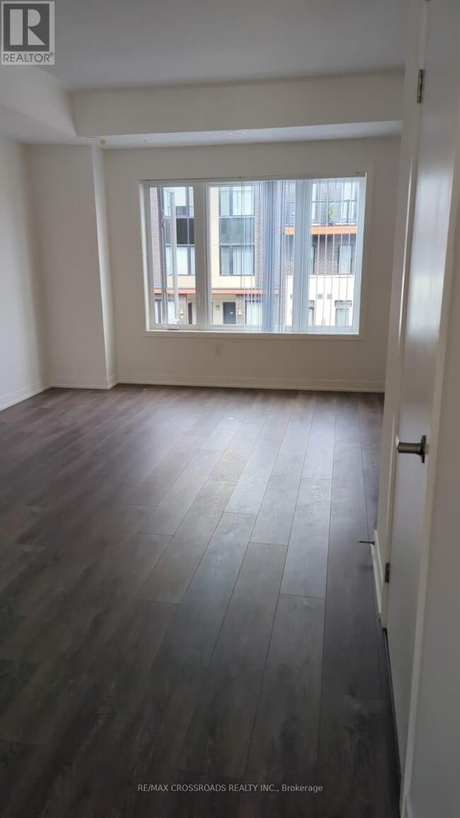 Building Photo - 1525 Kingston Rd