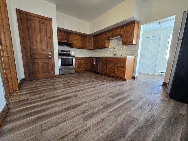 Foto del edificio - 146 Analomink St