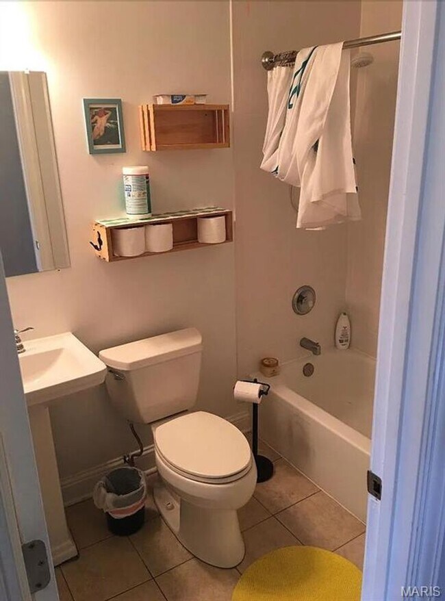 Foto del edificio - 4235 Gibson Ave