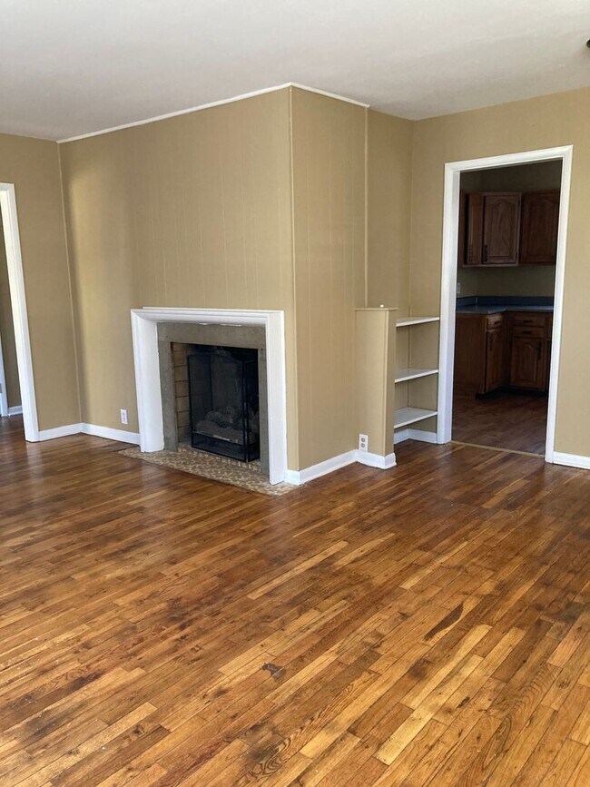 Foto del edificio - 3 bedroom 1 bath