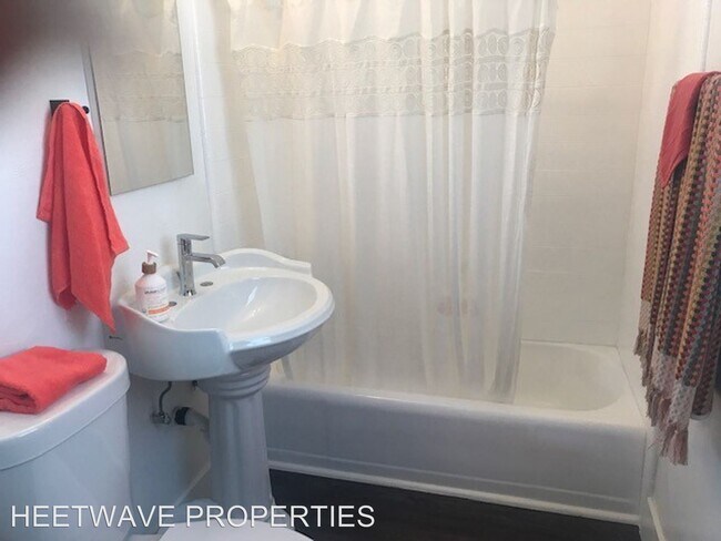 Building Photo - 2470-2478 B St