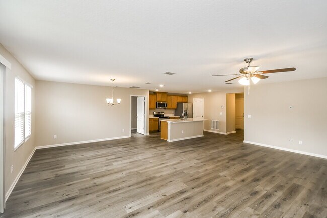 Foto del edificio - 9092 Tahoe Ln