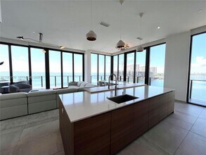 Building Photo - 3581 E Glencoe St