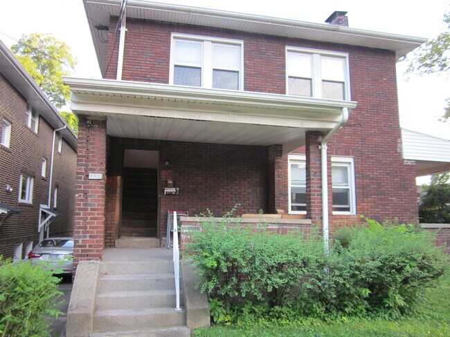 Building Photo - 5900 Phillips Ave