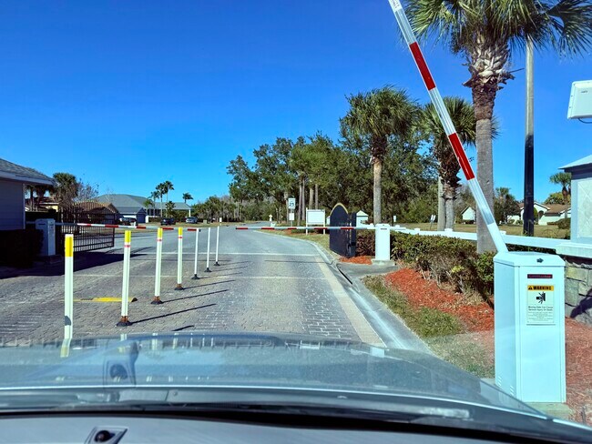 Foto del edificio - 3046 Bay Laurel Cir N