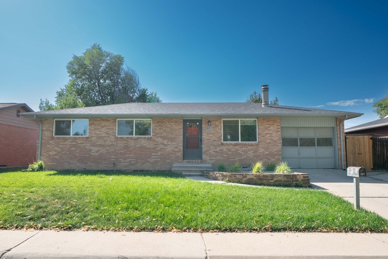 807 Busch St, Longmont, CO 80501 House Rental in Longmont, CO