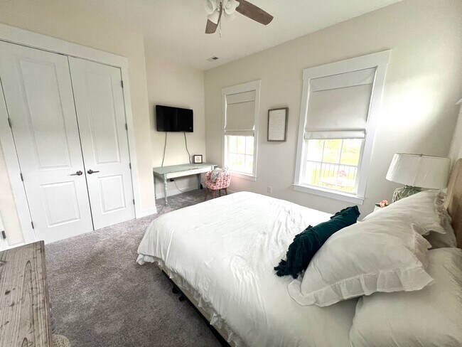 Downstairs bedroom 4 - 2228 Moonlight Pt
