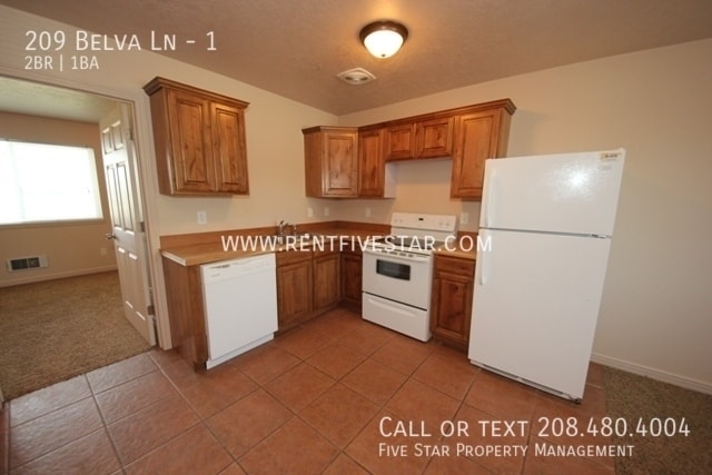 Building Photo - 209 Belva Ln