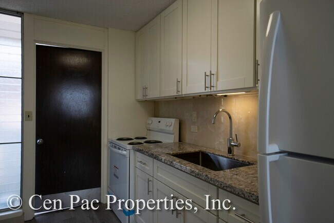 Building Photo - Makiki - Newly Renovated Apartment
