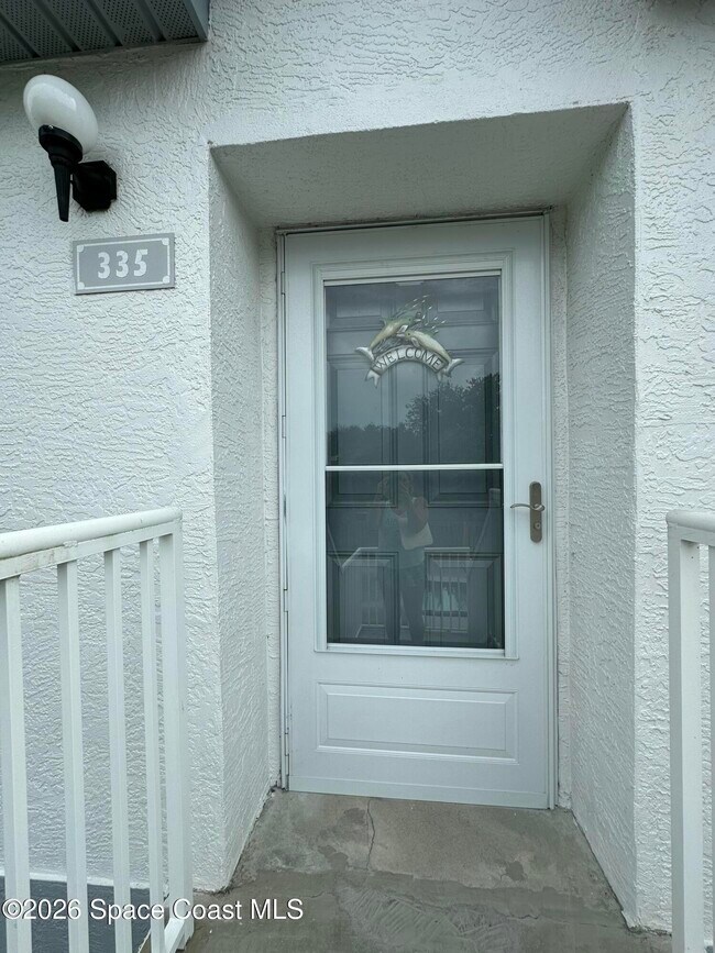 Foto del edificio - 335 Ocean Park Ln