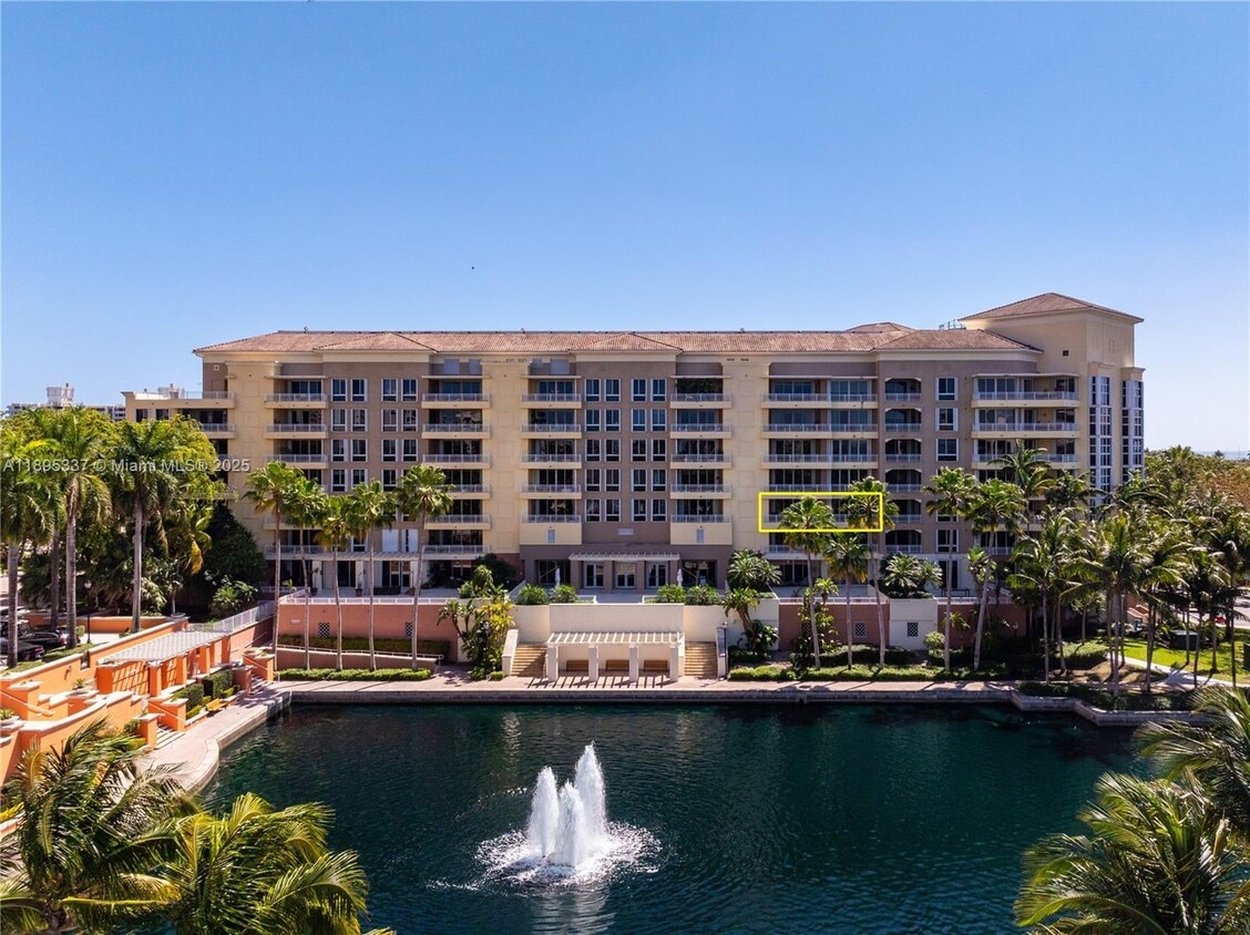 Foto principal - 765 Crandon Blvd