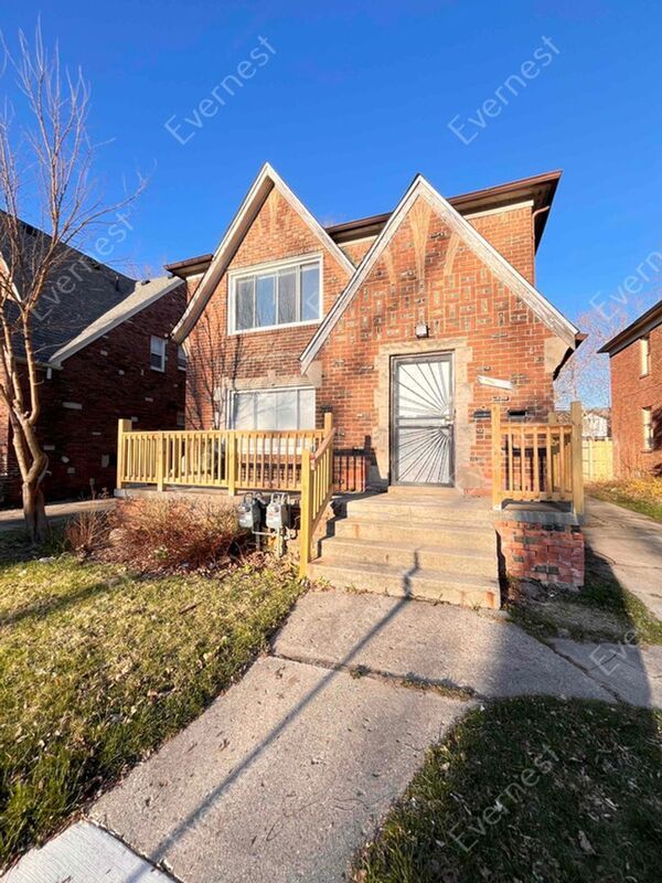 Primary Photo - 14161 Montrose St