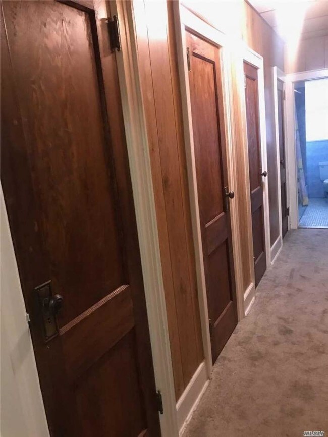 Building Photo - 3 bedroom in Woodside NY 11377