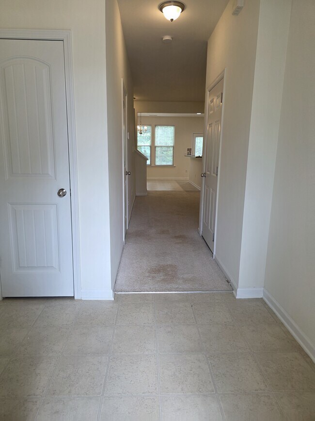 Foto del edificio - 46 E Grove Point Dr