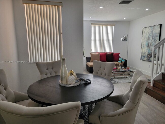 Photo - 1398 NE 33rd Ave House