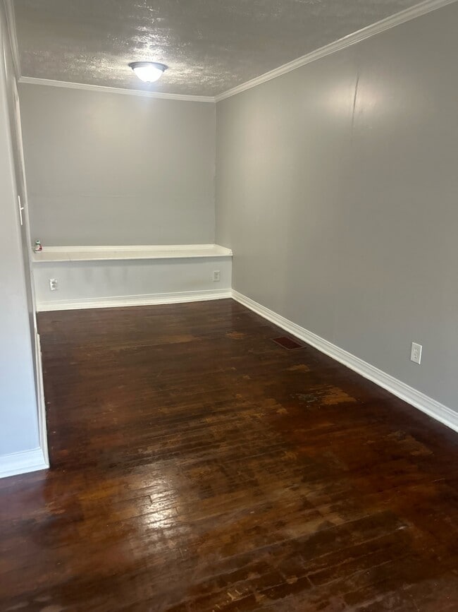 Building Photo - 408 S Foster Dr