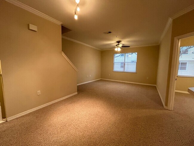 Foto del edificio - Beautiful 2BD/2BA Visconti Townhome with 2...