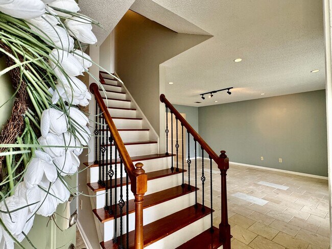 Foto del edificio - 4-Bedroom Home in Rock Creek Available NOW!!