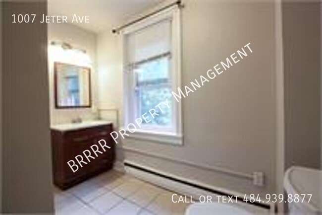 Foto del edificio - 1007 Jeter Ave