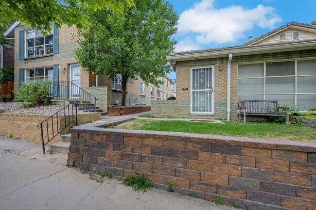 Foto del edificio - Charming 1BR Apartment in Denver