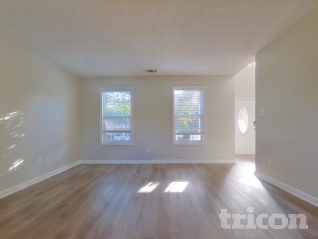 Building Photo - 224 Stone Creek Dr