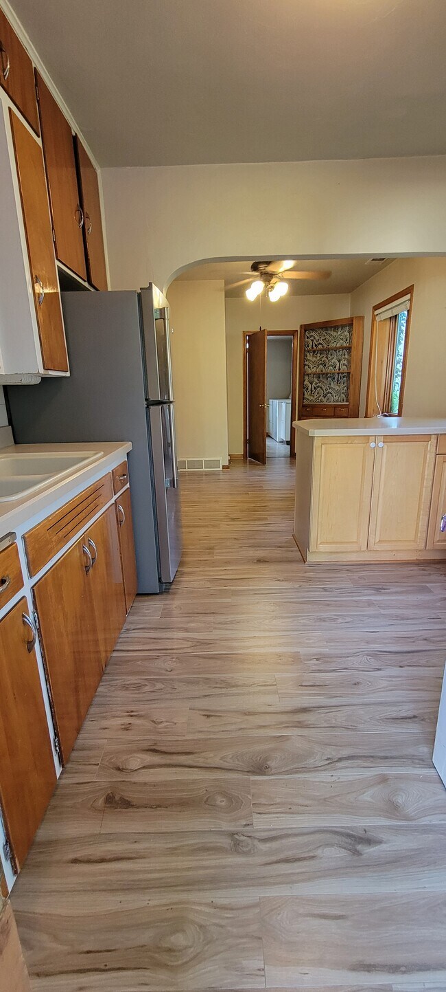 Foto del edificio - N42W5926 Hamilton Rd