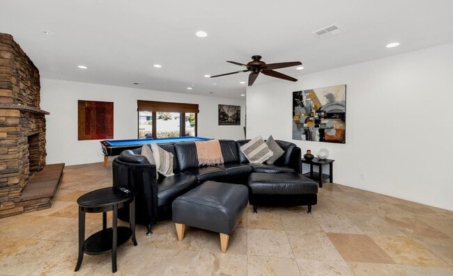 Building Photo - 4209 E Weldon Ave