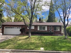 Building Photo - 1500 Mt Rose St