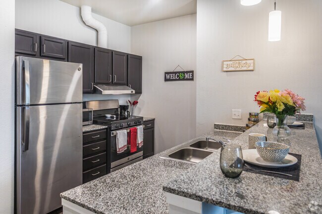 2 habitaciones, 2 baños - 875 pies cuadrados - Cocina - The Annex of Memphis
