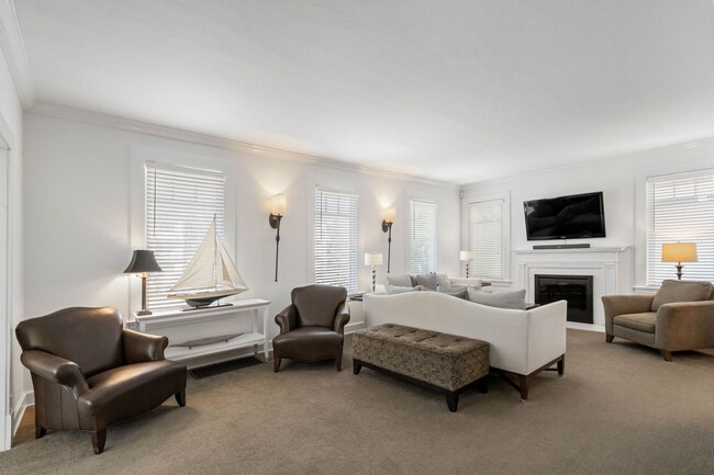 Foto del edificio - 71 Standish Ave NW