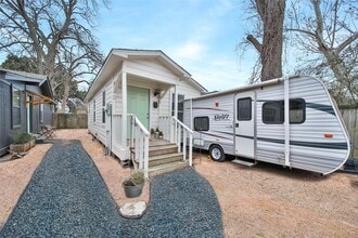 Building Photo - 1710 Shelby St