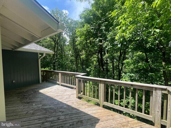 Foto del edificio - 146 Trillium Trail Rd
