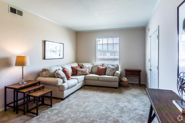 2BR, 2BA - 1,150SF - Living Room - Camden Grove Apartments