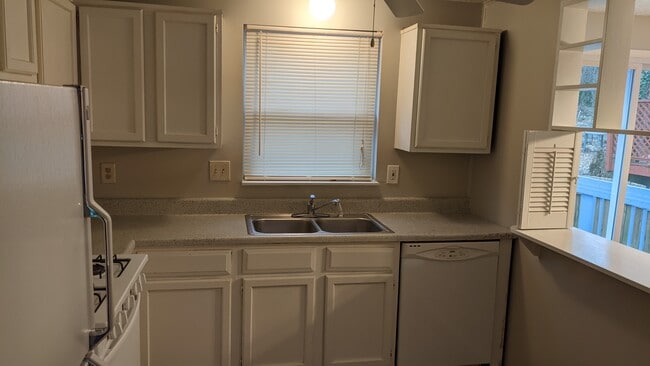 Building Photo - 2062 Countydown Ln