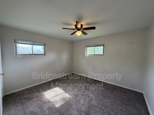 Building Photo - 408 Towanda Cir