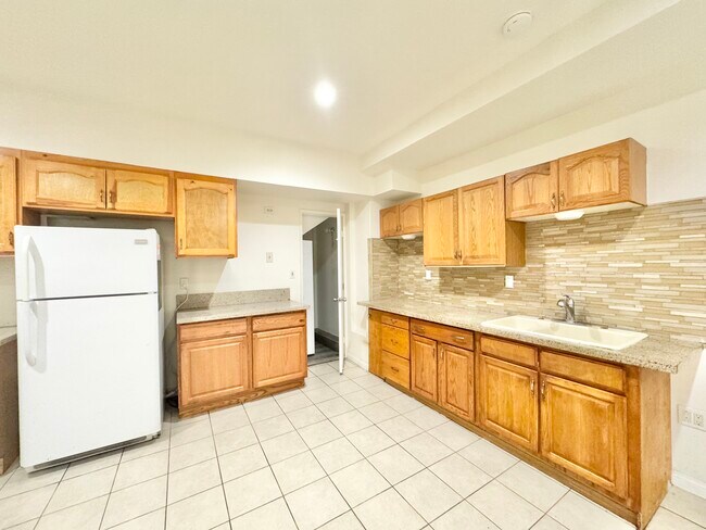 Foto del edificio - 1023 Larch St