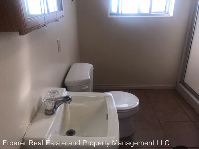 Building Photo - 285 N 360 W