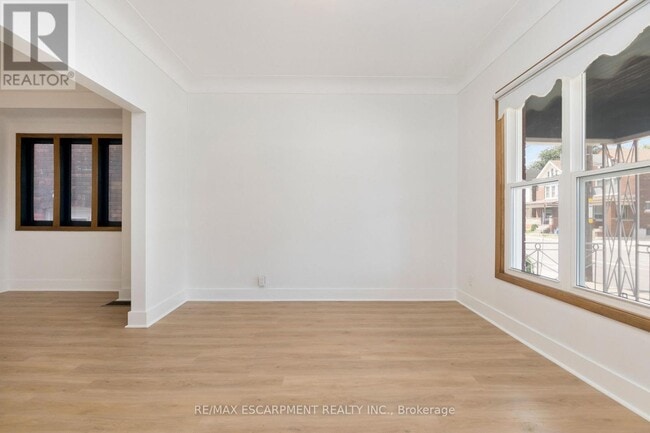 Building Photo - 48 Sherman Ave N