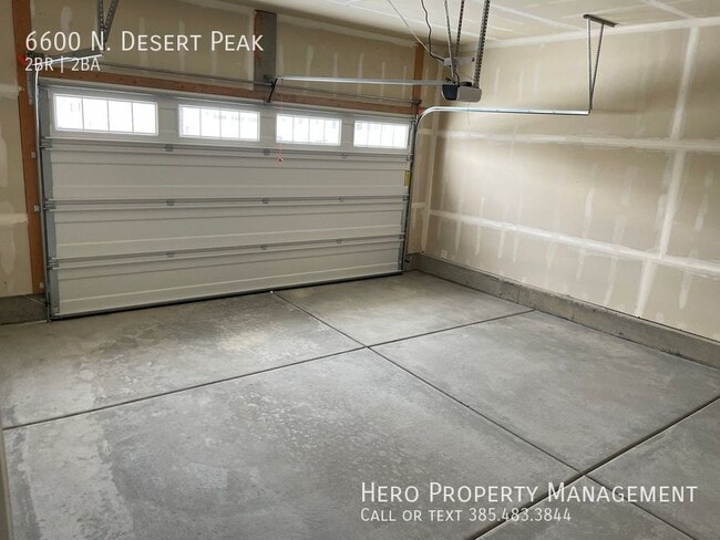 Building Photo - 6600 N Desert Peak St