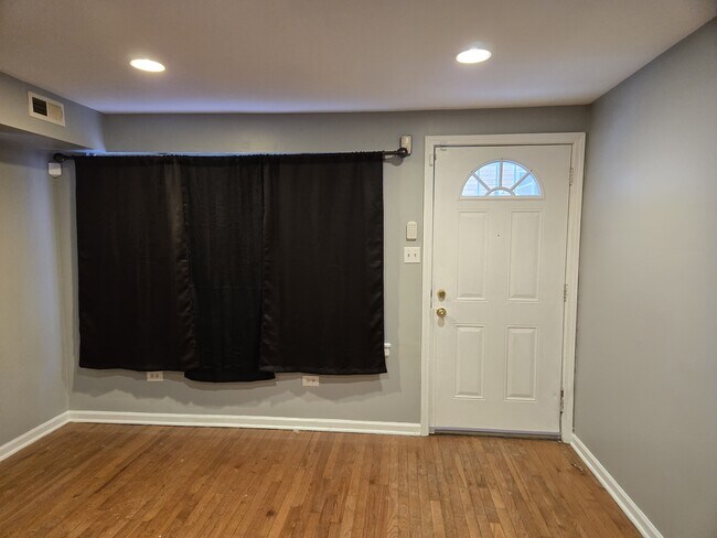 Foto del edificio - 7011 S East End Ave