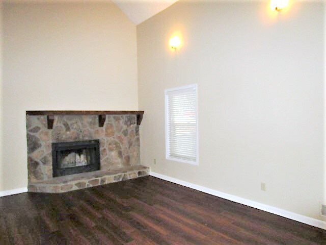 Building Photo - 1856 W Elmwood Dr