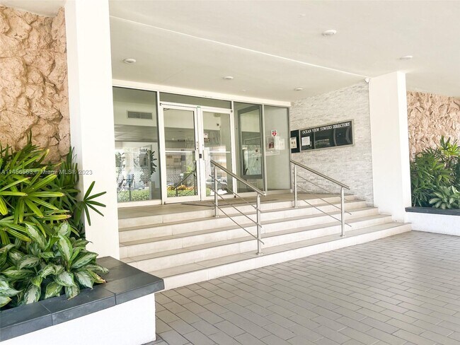 Foto del edificio - 401 Golden Isles Dr