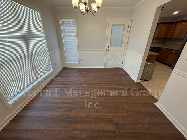 Building Photo - 1528 St Dunstans Rd