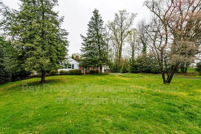 Foto del edificio - 6700 Haycock Rd