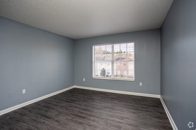 3 BR, 2 BA - 1,078SF - Summercrest Apartments
