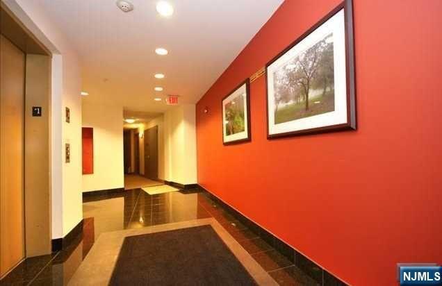 Foto del edificio - 1100 River Rd