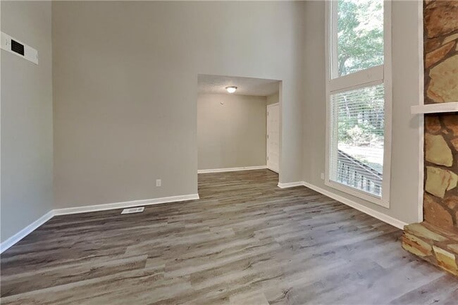 Building Photo - 2021 Kramer Way